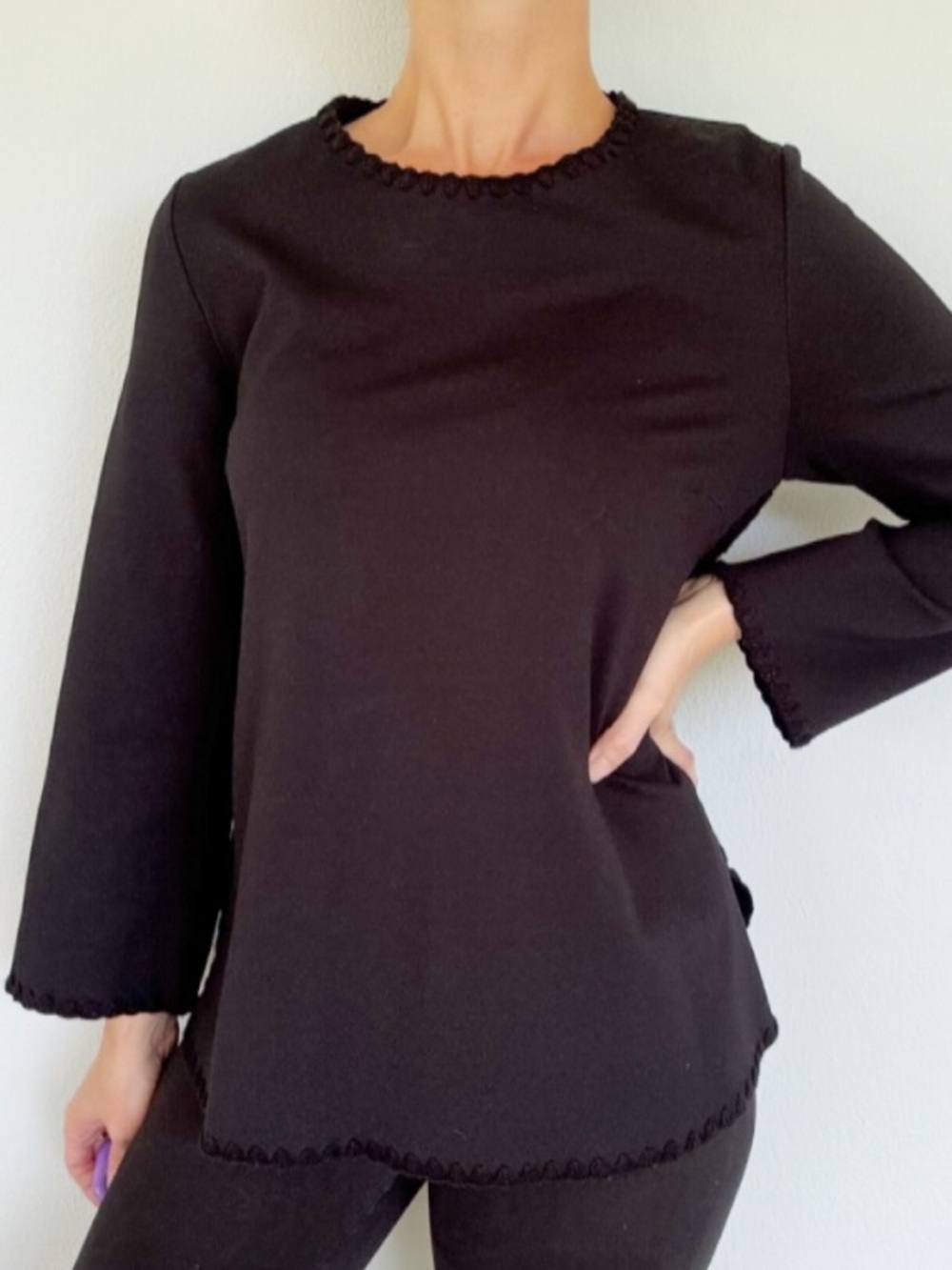 MEIMEIJ black embroidered scallop trim loose fit knit stretch blouse size 38